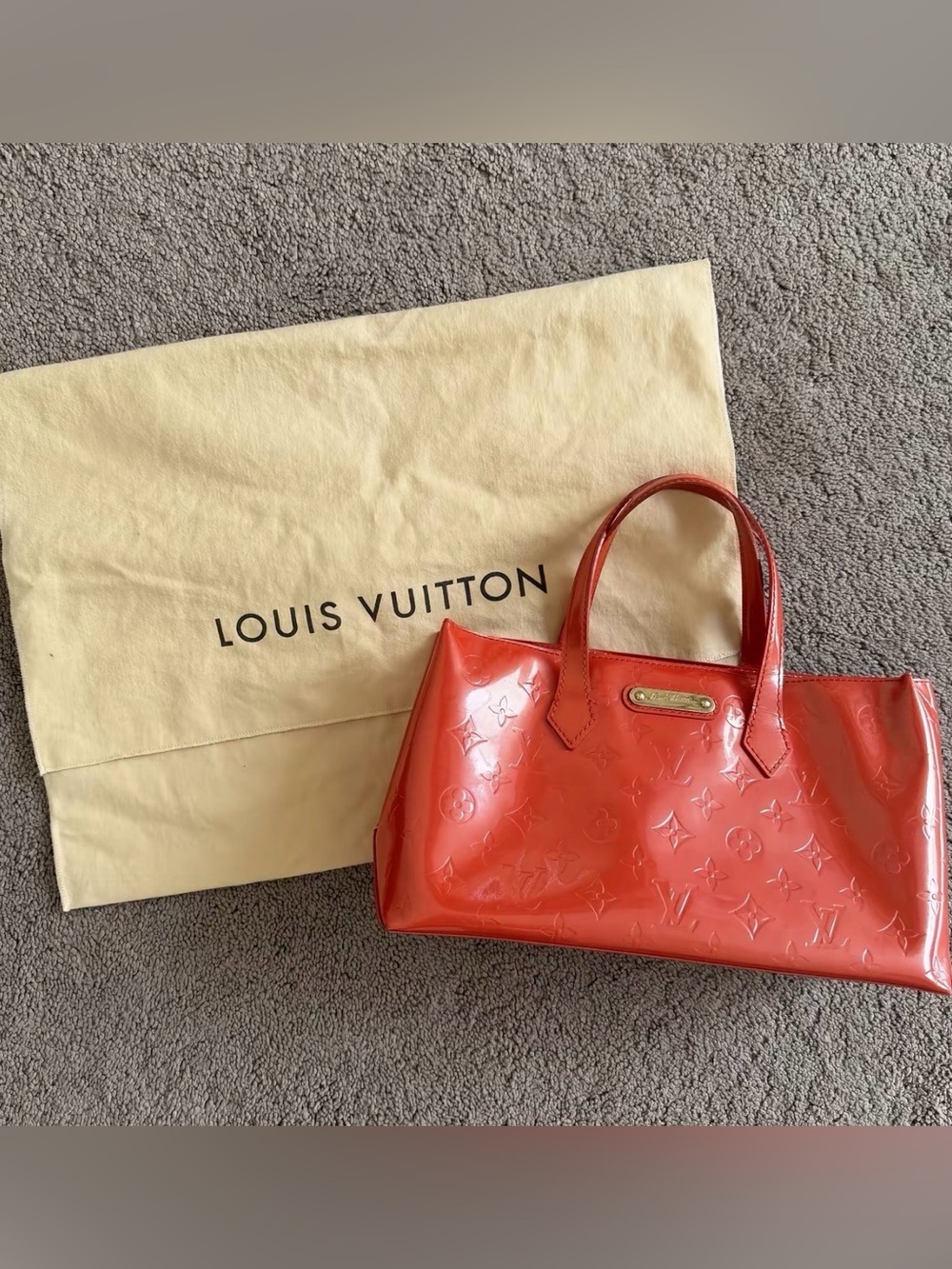 Louis Vuitton Wilshire Vernis Handbag - Picture 2 of 7